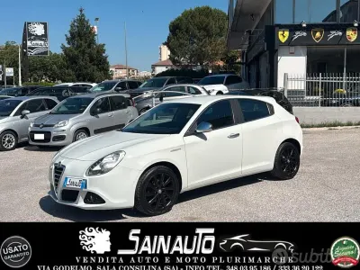 Usata Alfa Romeo Giulietta 105 CV (77 kW) 2013 Bianco Utilitaria