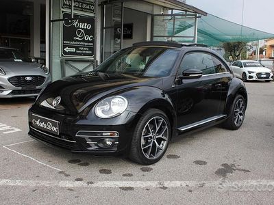 Usata VW Beetle Design 105 CV (77 kW) 2017 Nero Utilitaria