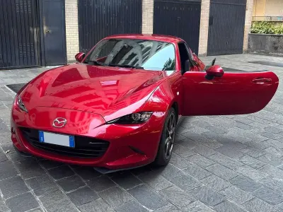 Usata Mazda MX5 Inclusive 160 CV (117 kW) 2017 Rosso Cabrio