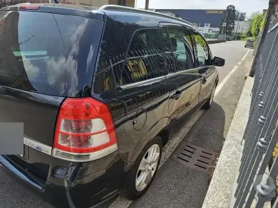 Usata Opel Zafira 125 CV (91 kW) 2013 Nero Monovolume