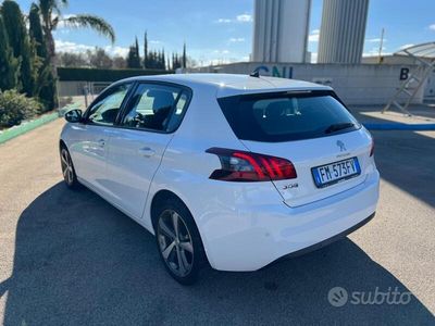 Usata Peugeot 308 Business-Line 99 CV (72 kW) 2018 Bianco Berlina