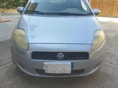 Usata Fiat Grande Punto 90 CV (66 kW) 2008 Grigio Utilitaria
