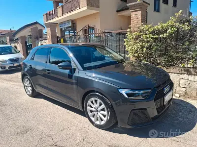 Usata Audi A1 Business 116 CV (85 kW) 2024 Grigio SUV