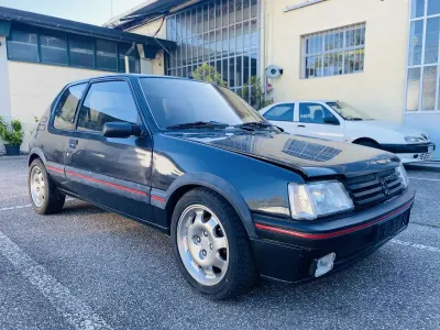 Usata Peugeot 205 GTi 128 CV (94 kW) 1989 Argento Berlina