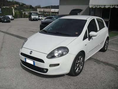 Usata Fiat Punto Lounge 84 CV (61 kW) 2015 Bianco Utilitaria