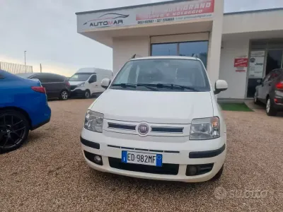 Usata Fiat Panda Dynamic 69 CV (50 kW) 2011 Bianco Utilitaria