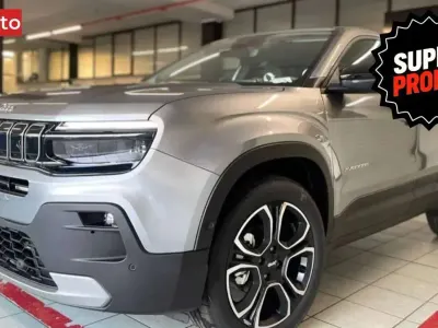Nieuw Jeep Avenger Summit 101 PK (74 kW) 2025 Grijs SUV
