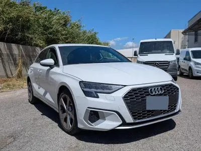 Begagnad Audi A3 Advanced 150 HK (110 kW) 2022 Vit Sedan