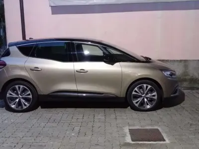 Usata Renault Scénic IV Intens 110 CV (80 kW) 2018 Monovolume