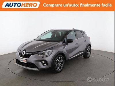 Usata Renault Captur Techno 145 CV (106 kW) 2023 Grigio SUV