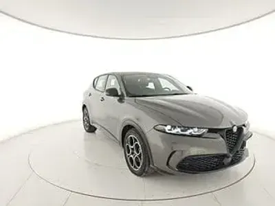 Używany Alfa Romeo Tonale Sprint 131 KM (96 kW) 2024 Szary SUV