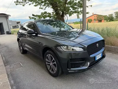 Usata Jaguar F-Pace R-Sport 180 CV (132 kW) 2018 Grigio SUV