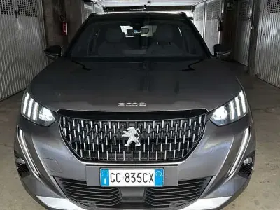 Usata Peugeot 2008 GT-line 131 CV (96 kW) 2020 SUV