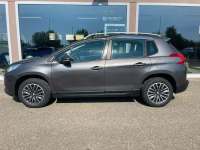 Usata Peugeot 2008 Allure 82 CV (60 kW) 2015 Antracite SUV