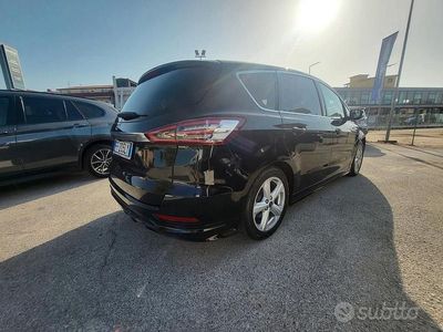 Usata Ford S-MAX Sport 150 CV (110 kW) 2016 Nero Monovolume
