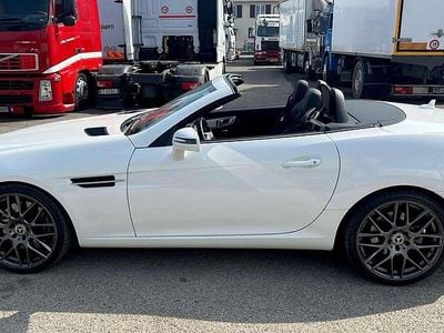 Usata Mercedes SLC200 184 CV (135 kW) 2019 Bianco Cabrio