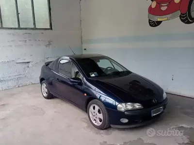 Usata Opel Tigra 106 CV (77 kW) 1999 Bluazzurro Coupé