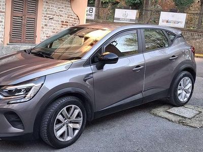 Usata Renault Captur Equilibre 101 CV (74 kW) 2023 Grigio SUV