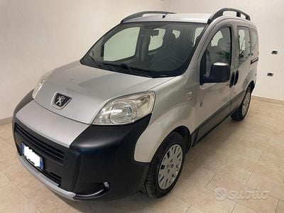 Usata Peugeot Bipper Outdoor 75 CV (55 kW) 2014 Grigio Monovolume