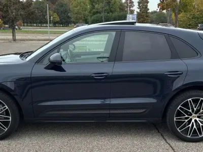 Usata Porsche Macan 265 CV (194 kW) 2023 Blu/azzurro SUV
