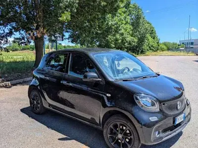 Usata Smart ForFour 71 CV (52 kW) 2018 Utilitaria