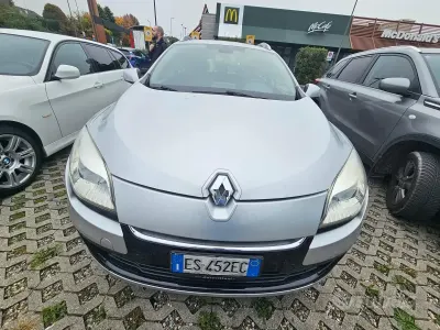Usata Renault Mégane GrandTour 110 CV (80 kW) 2013 Grigio Station wagon