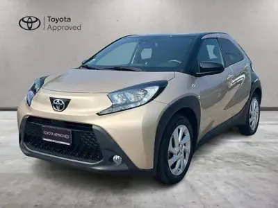 Usata Toyota Aygo X Trend 72 CV (52 kW) 2022 Ginger beige & black met SUV