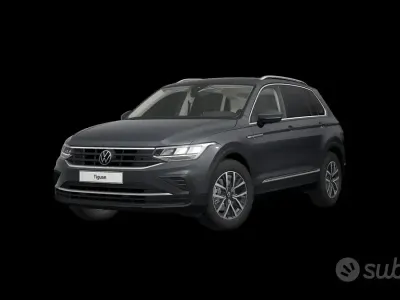 Begagnad VW Tiguan Life 122 HK (89 kW) 2022 Grå SUV