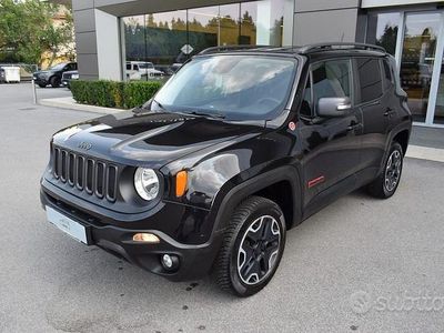 Usata Jeep Renegade Trailhawk 170 CV (125 kW) 2015 Nero SUV