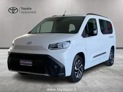 Usata Toyota Proace Verso City 131 CV (96 kW) 2024 Bianco Station wagon
