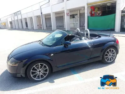 Usata Audi TT Ambiente 179 CV (131 kW) 2004 Blu/azzurro Coupé