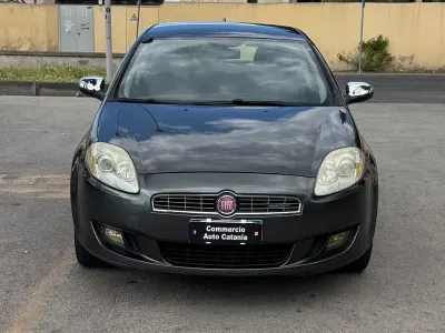 Usado Fiat Bravo 120 CV (88 kW) 2009 Gris Utilitario