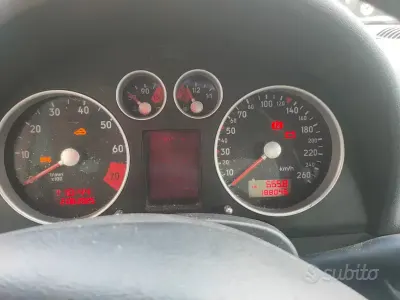 Usata Audi TT Roadster 179 CV (131 kW) 2003 Grigio Cabrio