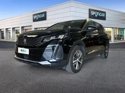 Usado Peugeot 5008 Allure 131 HP (96 kW) 2022 Preto SUV