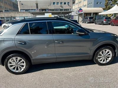 Grigio Usata 2024 VW T-Roc Edition SUV | 26.000 € (Buon prezzo)