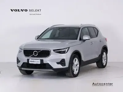Usado Volvo XC40 Core 163 CV (119 kW) 2025 Plateado SUV