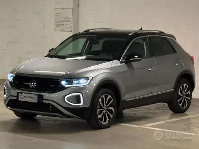 Usata VW T-Roc Style 150 CV (110 kW) 2022 Grigio SUV