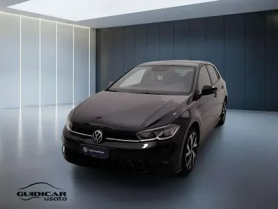 Usata VW Polo R-line 95 CV (69 kW) 2023 Nero Utilitaria