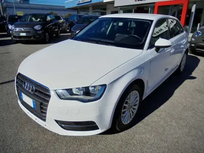 Usata Audi A3 Business 110 CV (80 kW) 2015 Bianco Berlina