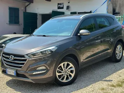Usata Hyundai Tucson Comfort 116 CV (85 kW) 2016 Grigio SUV