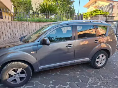 Usata Mitsubishi Outlander 177 CV (130 kW) 2007 Grigio SUV