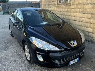 Usata Peugeot 308 Premium 90 CV (66 kW) 2009 Berlina