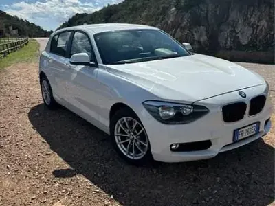 Usata BMW 118 143 CV (105 kW) 2013 Bianco Utilitaria