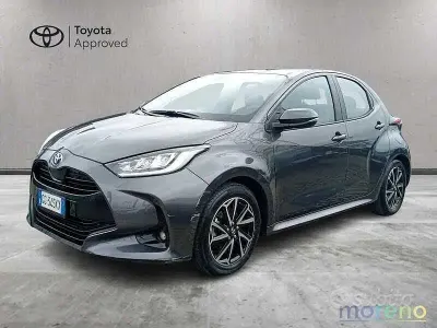Usata Toyota Yaris Hybrid Trend 100 CV (73 kW) 2022 Grigio Berlina