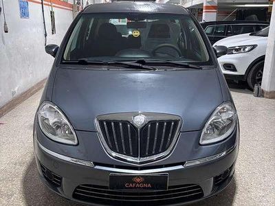 Usata Lancia Musa 90 CV (66 kW) 2009 Grigio Monovolume