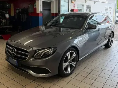 Usata Mercedes E200