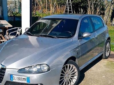 Usata Alfa Romeo 147 120 CV (88 kW) 2007 Grigio Utilitaria