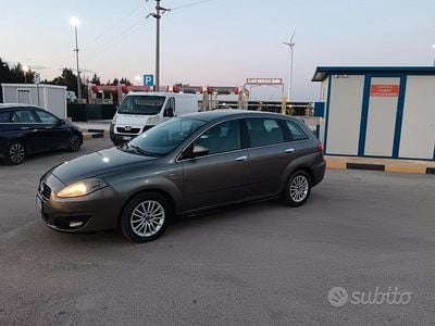 Usata Fiat Croma 120 CV (88 kW) 2010 Grigio Station wagon