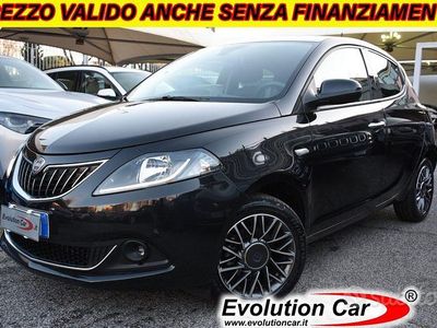 Usata Lancia Ypsilon Gold 69 CV (50 kW) 2023 Nero metallizzato Utilitaria