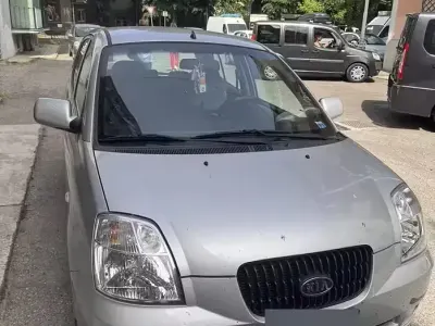Usata Kia Picanto 61 CV (44 kW) 2005 Grigio Utilitaria